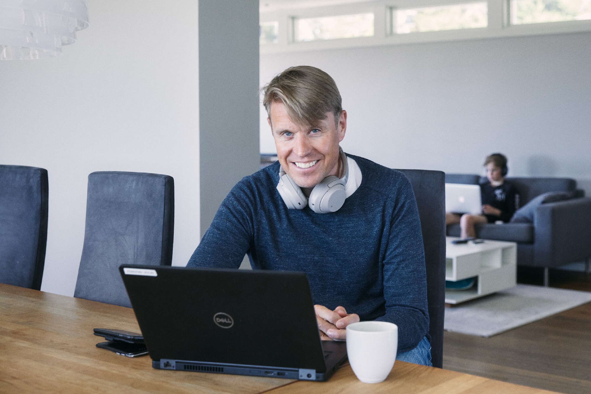 Bilde av Bent Kilsund Axelsen fra hjemmekontoret, Elopaks nye CFO